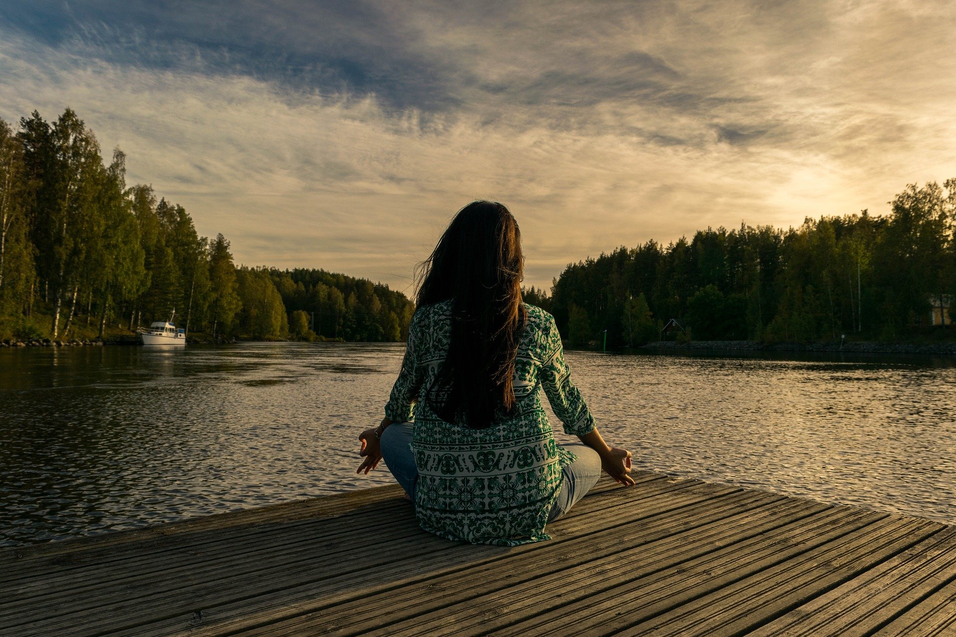 meditation au bord de l'eau